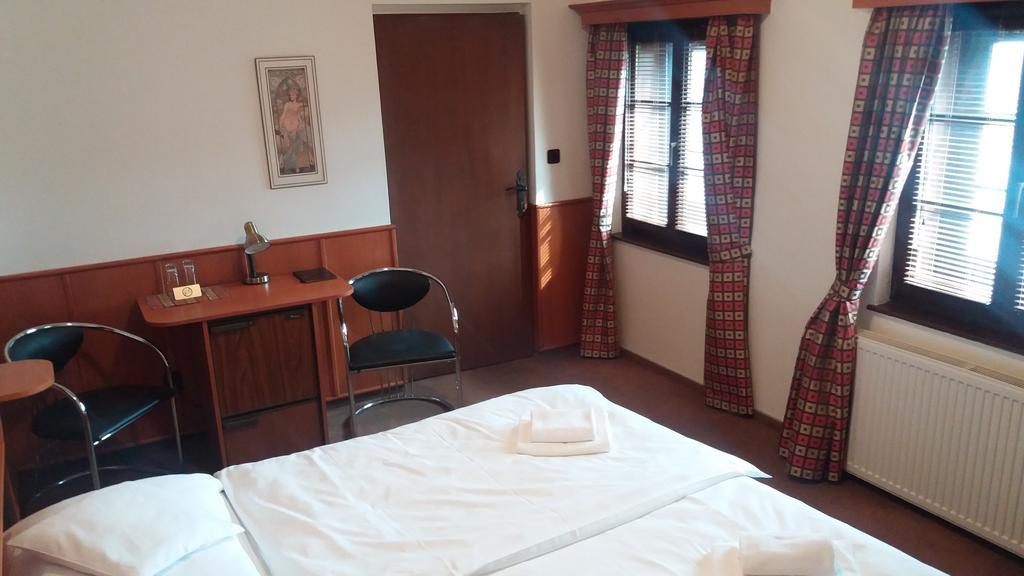 Hotel Zamecek Pod Hradem Stary Jicin 111 Exterior photo